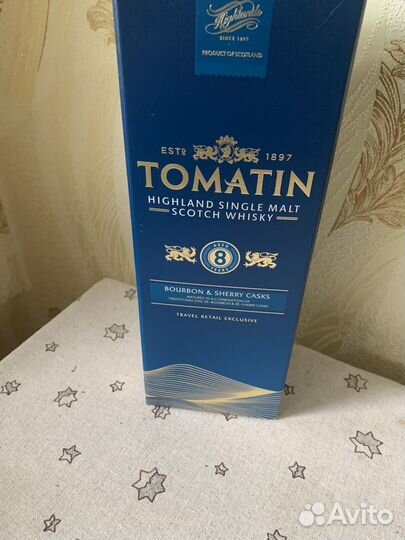 Пустые коробки и бутылки