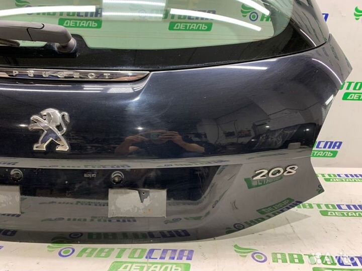 Крышка багажника в сборе задняя Peugeot 208