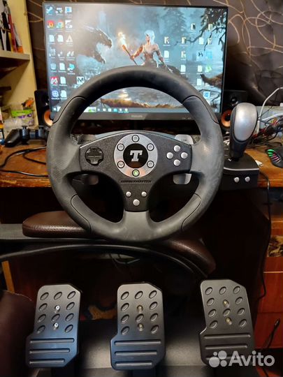 Руль Thrustmaster RGT PRO Cluth с 3 педалями