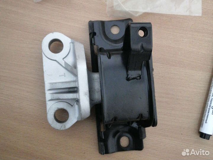 Подушка двигателя opel corsa d