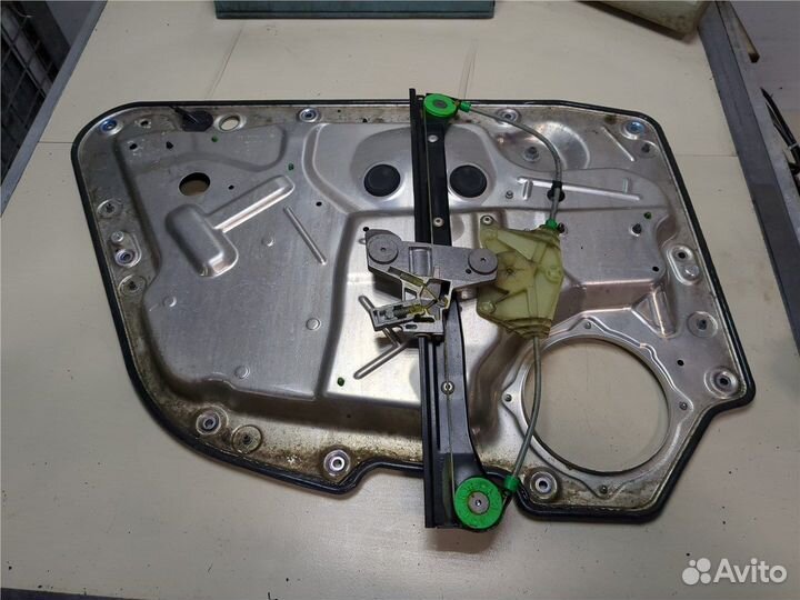 Стеклоподъемник электрический Volkswagen Phaeton