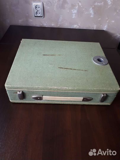 Фотоувеличитель и принадлежности для фотопечати