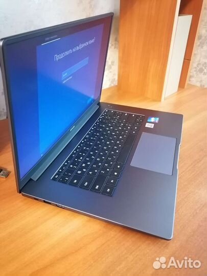 Honor magicbook x15 i3/8/256 новый