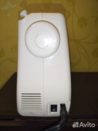 Швейная машина Janome Jem