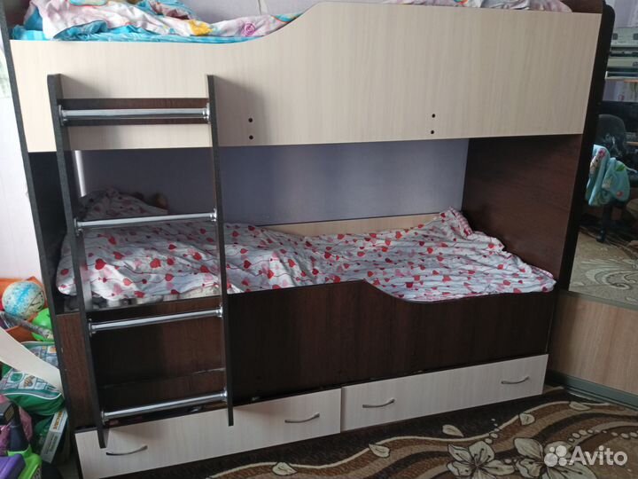 Двухъярусная кровать бу с матрасами