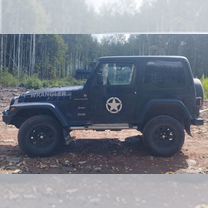 Jeep Wrangler 2.5 MT, 1999, 280 000 км, с пробегом, цена 1 600 000 руб.