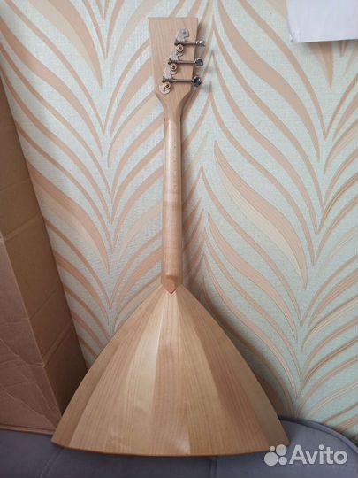 Балалайка прима с чехлом новая