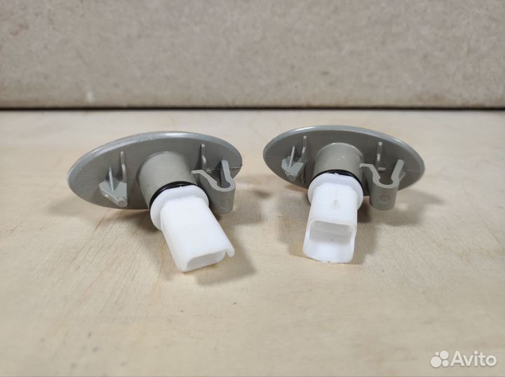 Фонарь повторителя указателя поворотов