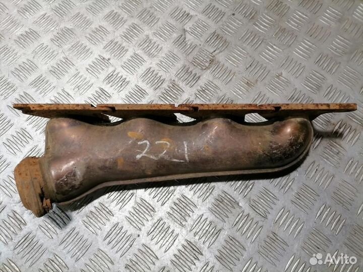 Коллектор выпускной левый S500 221