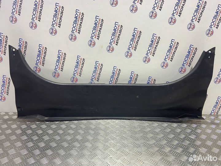 Накладка задней панели Toyota Camry V40