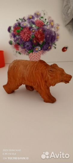 Статуэтка медведь из дерева резной