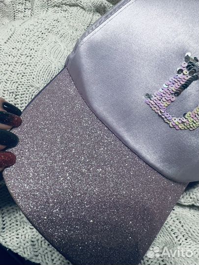 Кепки на девочку комплектом