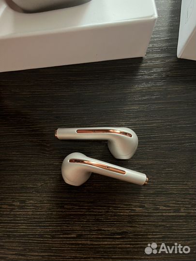 Беспроводные наушники tws j18