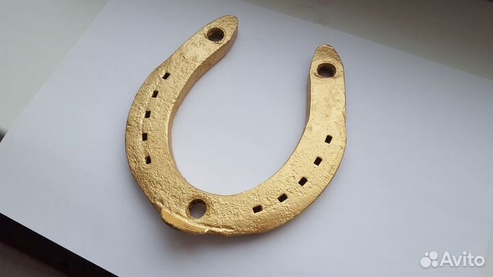 Подкова кованная, золотая новая