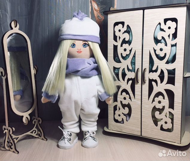 Кукла для игры и интерьера