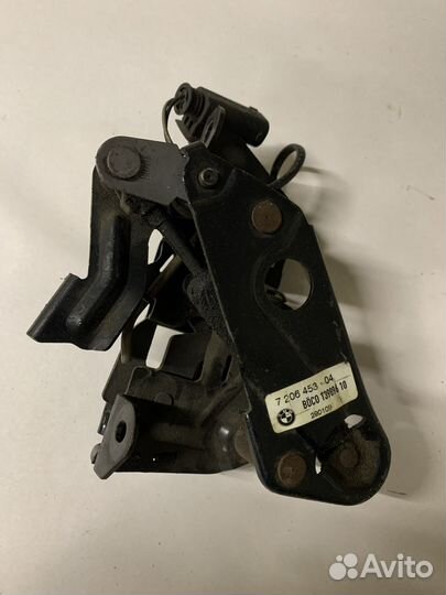 Левый замок фиксации капота BMW F10 5-series Ф10