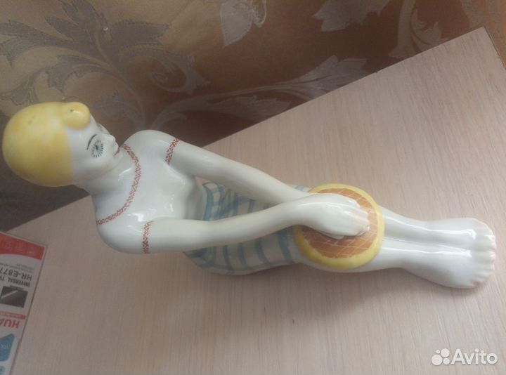 Статуэтка девушка с подсолнухом. СССР. Барановка