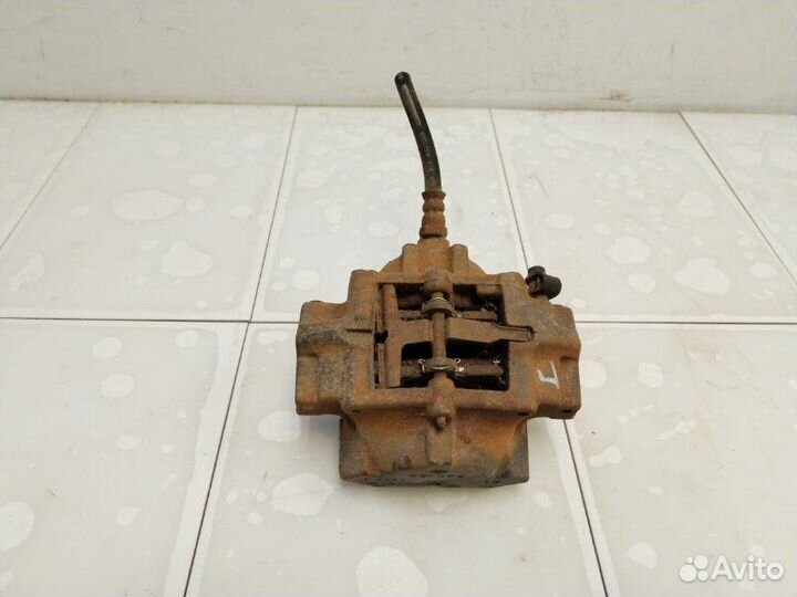 Суппорт задний правый Chrysler Crossfire AN EGX