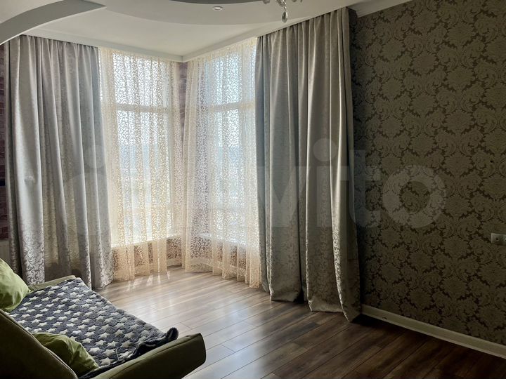 2-к. квартира, 60 м², 8/10 эт.