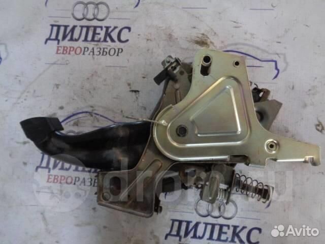 Рычаг стояночного тормоза VW Touareg 2002-2010