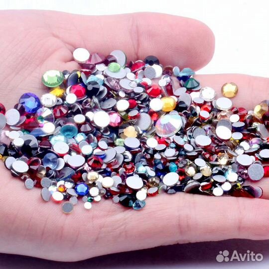 Стразы для маникюра