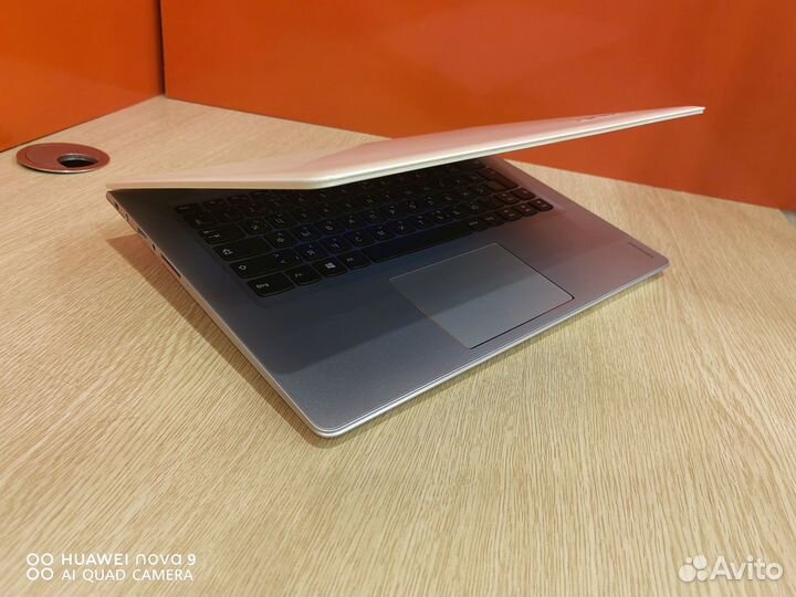 Отличный, компактный ноутбук Lenovo IdealPad