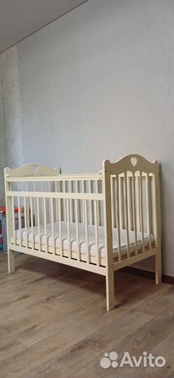 Детская кроватка