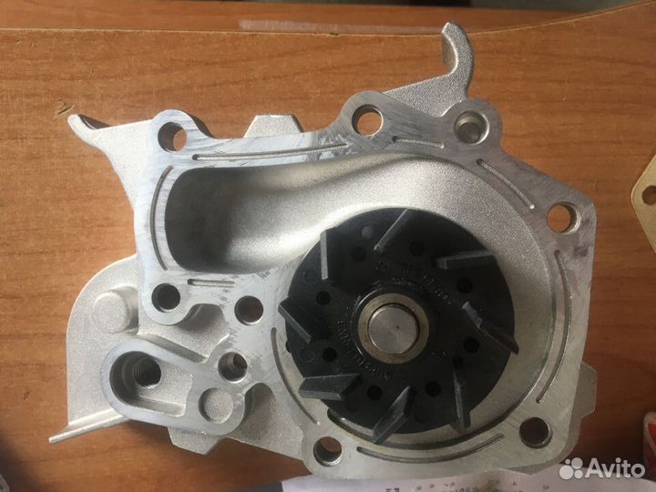 Насос водяной (помпа) Renault Megane, Clio, Kangoo