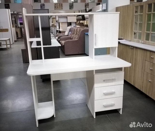 Стол компьютерный №5