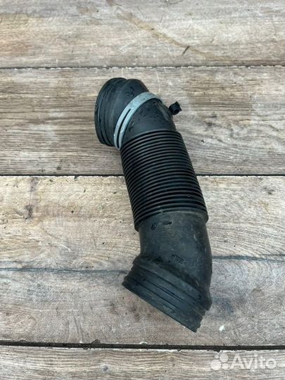 Патрубок воздушного фильтра Audi 3 8P 1.8 2008