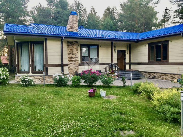 Коттедж 155 м² на участке 17 сот.