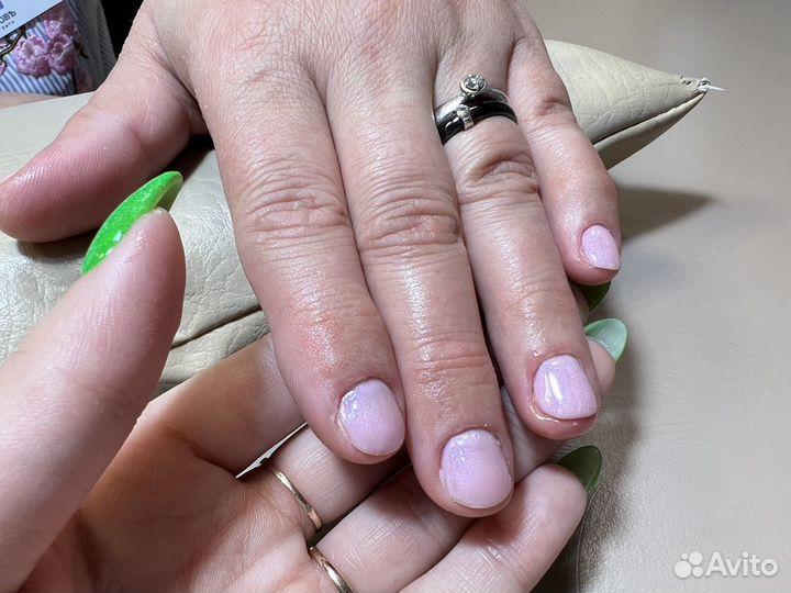 Модель на маникюр