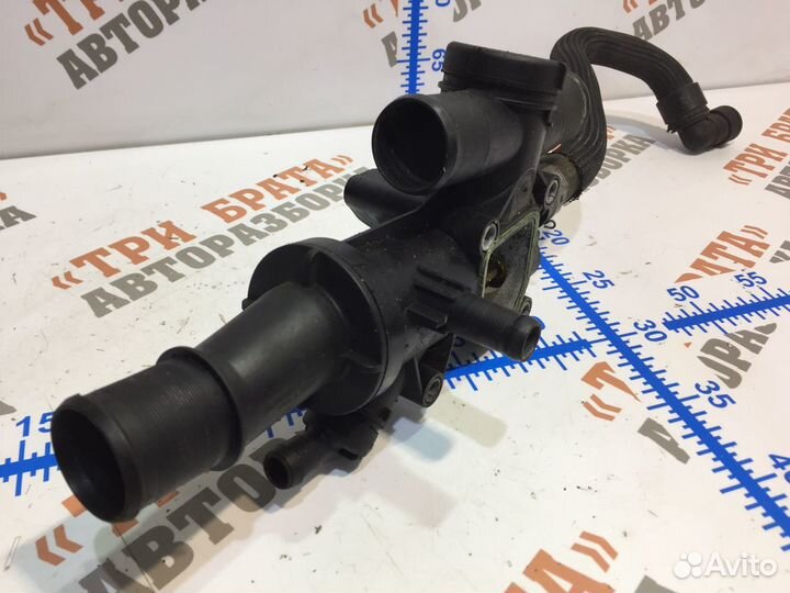 Ситроен С4 Пикассо Корпус термостата