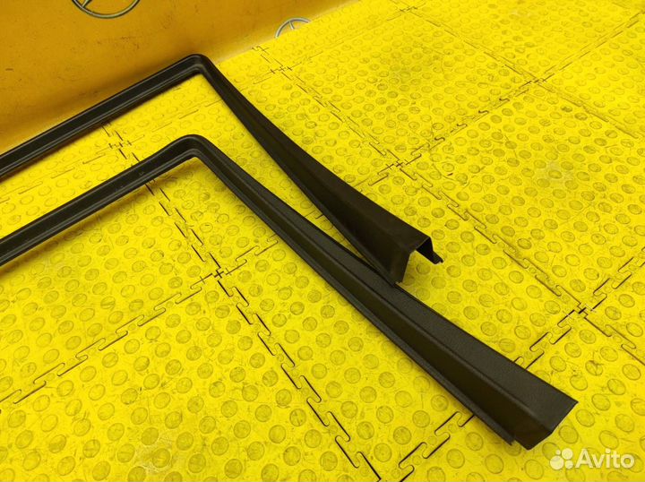 Накладки дверей внутренние Mercedes-Benz W124