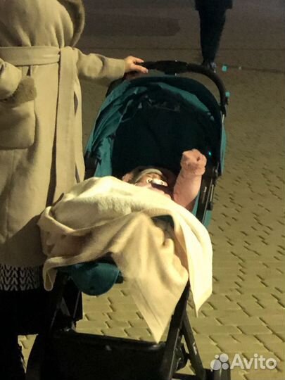 Прогулочная коляска