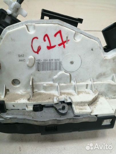 Замок двери задней левой Skoda Fabia