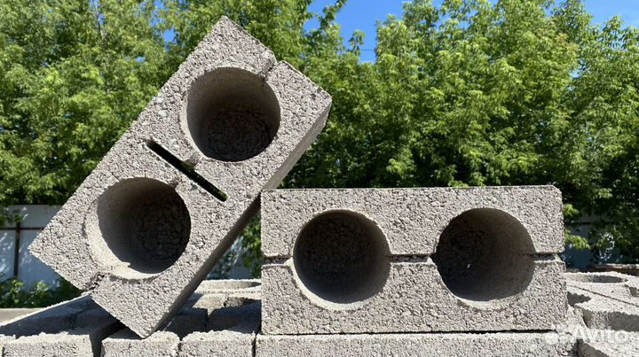 Шлакоблоки, керамзитоблоки, кирпич