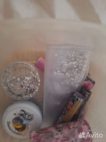 Гель-лаки, дизайн, формы для наращивания и лампа