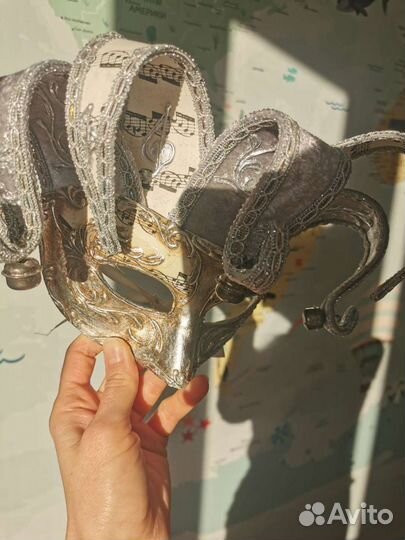 Продаю маску из Венеции, ручная работа