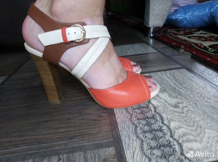 Босоножки Тофа