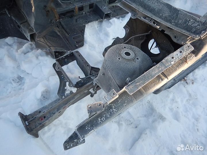 Лонжерон передний левый, Ford -fiesta (01-07)