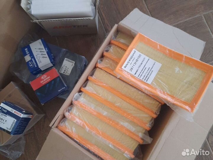 Воздушный оригинальный фильтр solaris 28113H8100