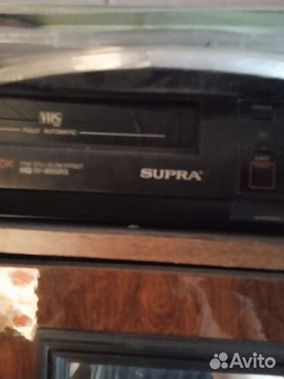 Видеомагнитофон Шарп пишущий с кассетами