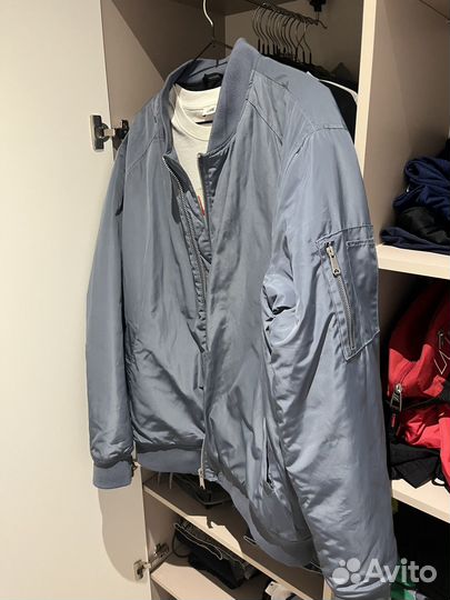 Бомбер reserved