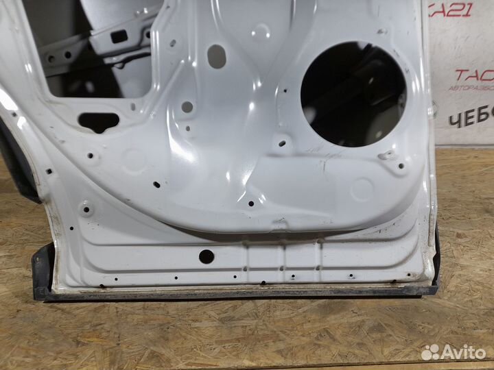 Дверь задняя левая Toyota Rav 4 XA50 (2018+)