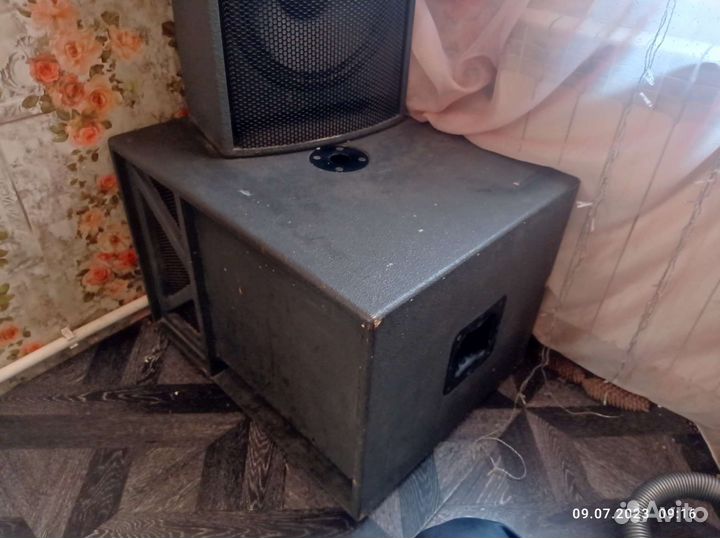 Колонки активные Peecker sound