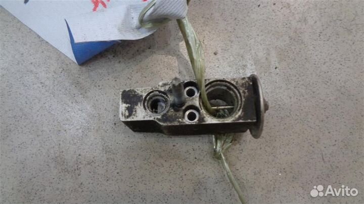 Клапан кондиционера Dodge Stratus 2000-2006