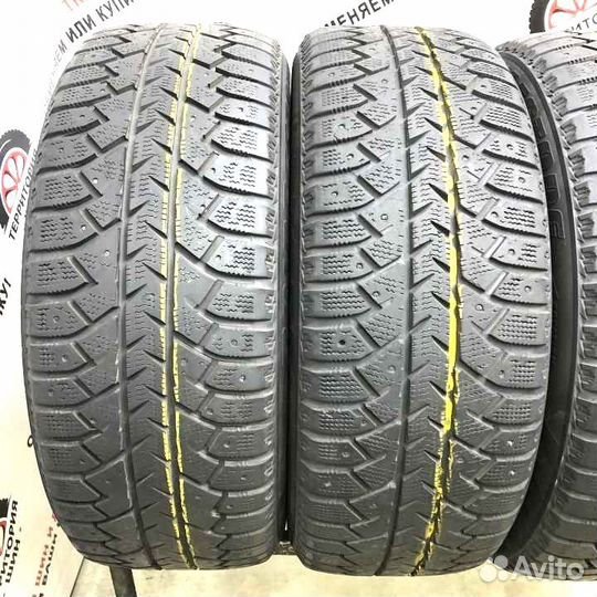 Bridgestone Ice Cruiser 7000 215/55 R17
