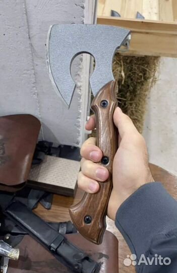 Топор Xaй-Teк