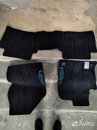 Автомобильные коврики на Toyota Prius ZVW50